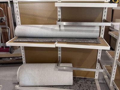 Metal shelving unit