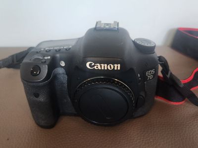 Canon EOS 7D Camera bundle