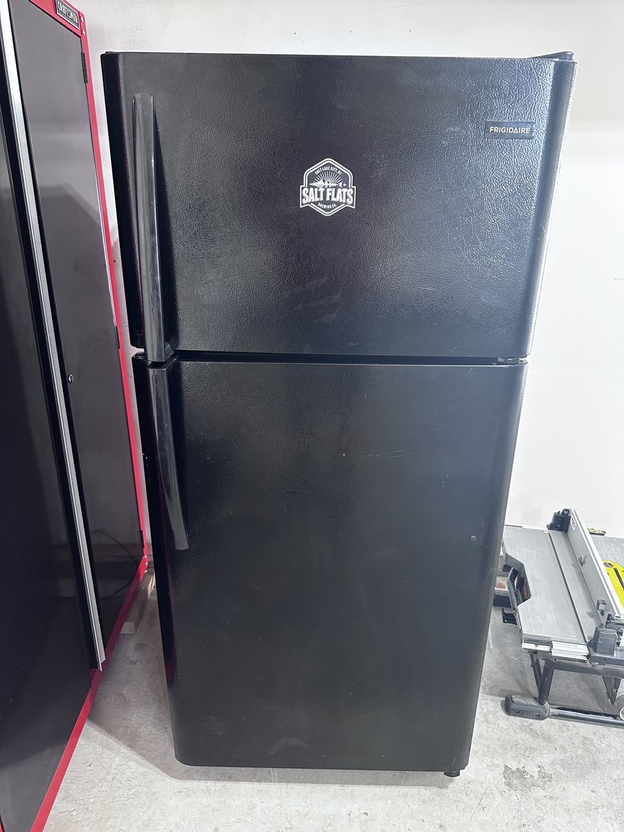 Frigidaire Refridgerator Freezer