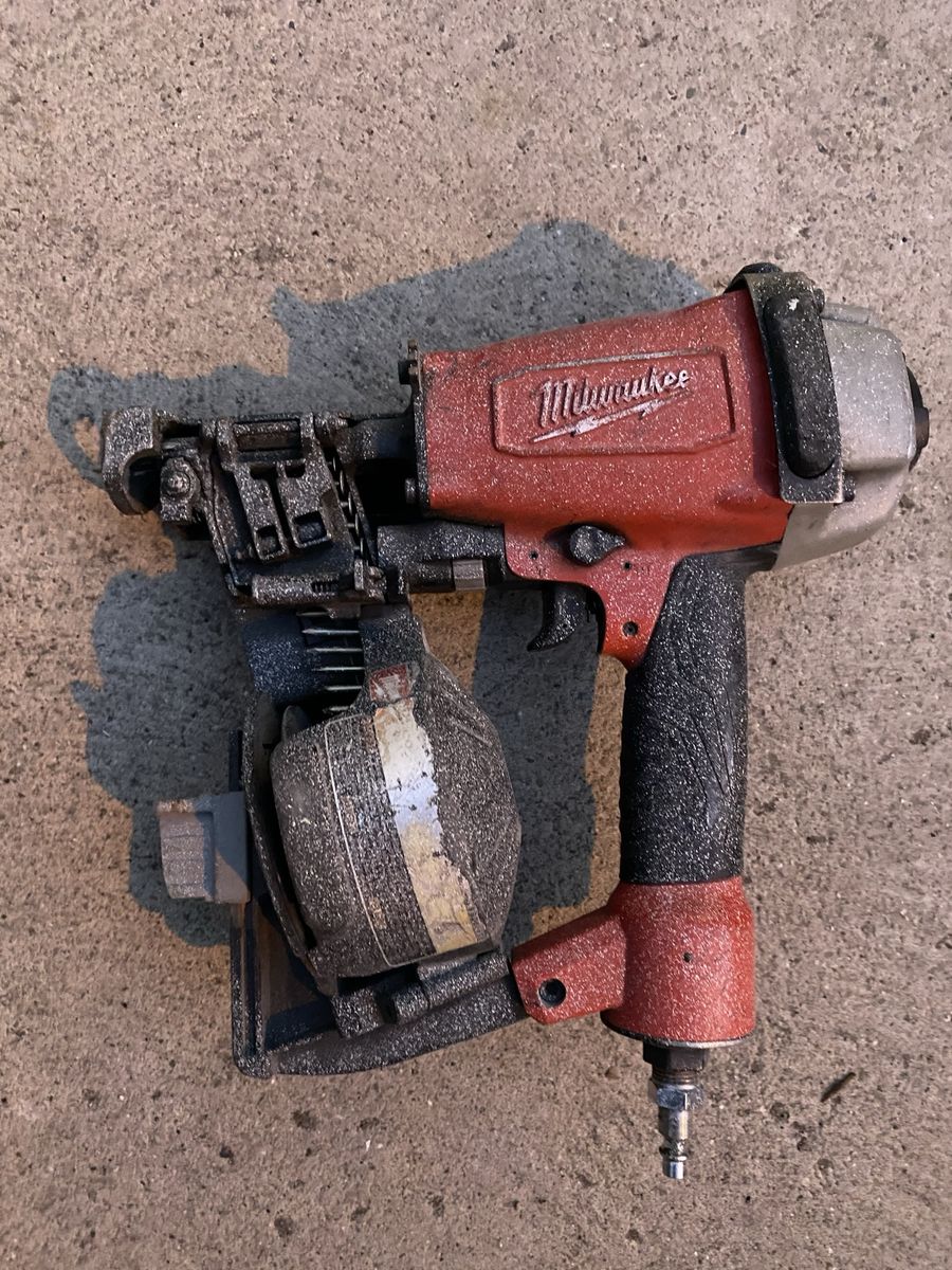milwaukee roofing nail gun
