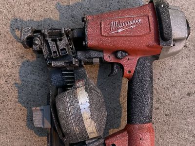 milwaukee roofing nail gun