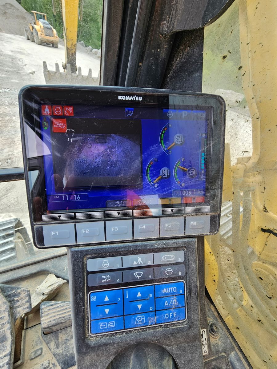 Main image 6