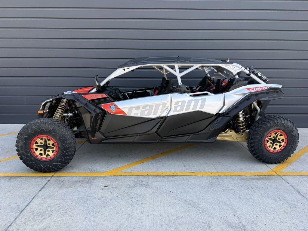 2019 Can-Am® Maverick™ X3 MAX X™ rs TURBO R Gold, Can-Am Red & Hyper Silver