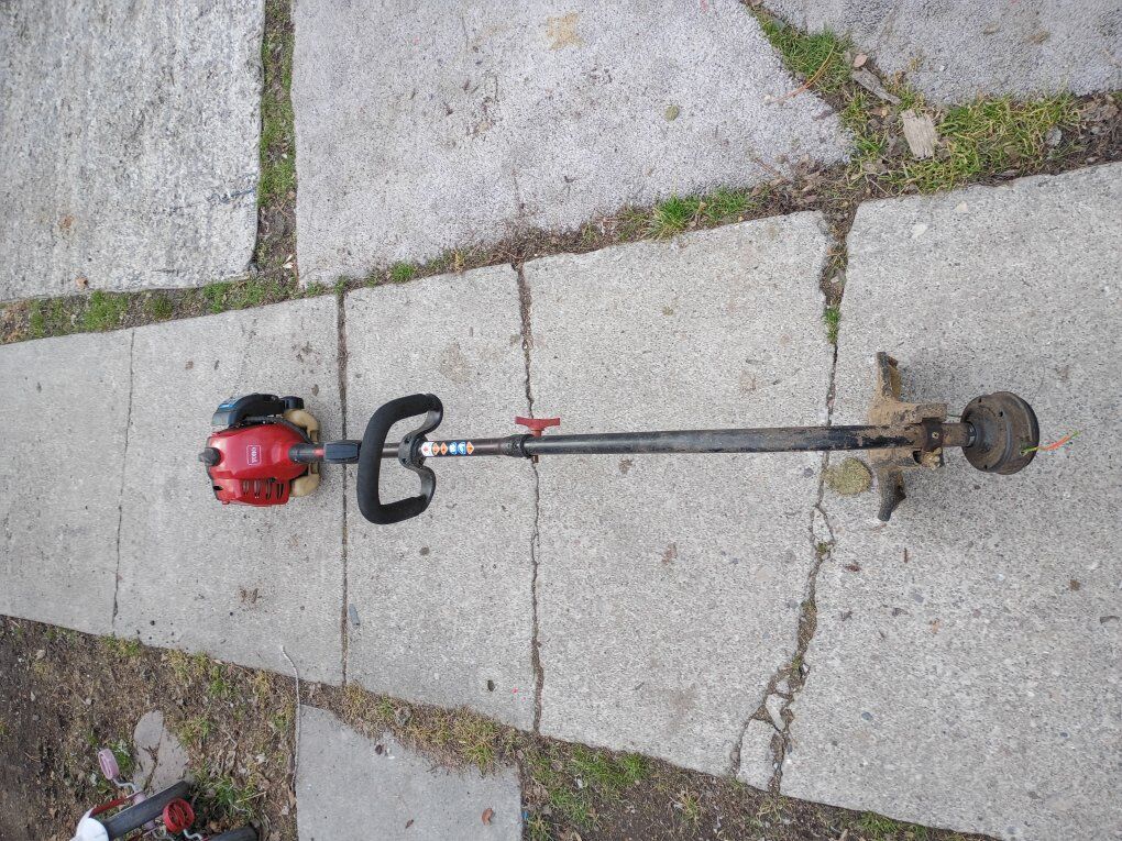 Toro Trimmer With Easy Change Attachment.