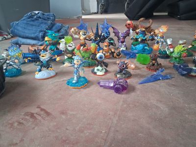 Skylanders and accessories for ps3