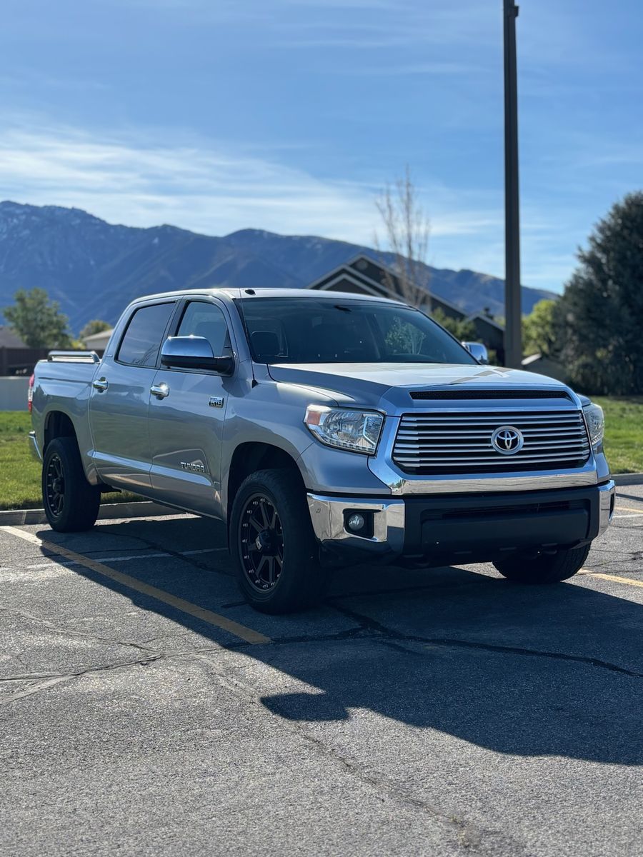 2014 TOYOTA TUNDRA Limited