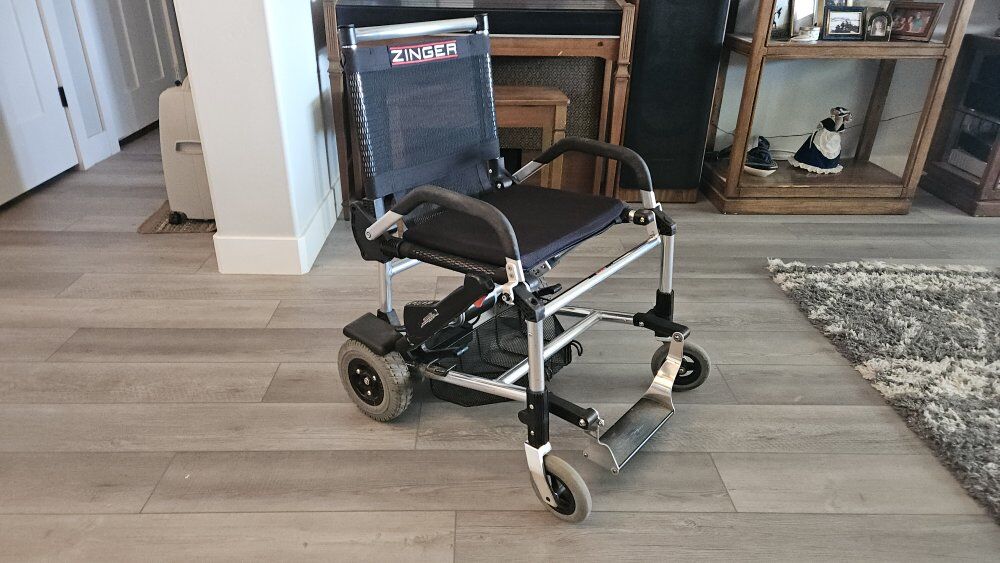 Zinger Collapsible Power Wheelchair