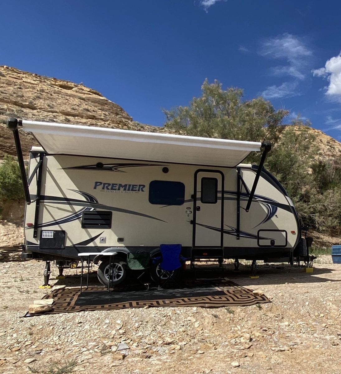 MKeystone PREMIER Ultra Light Travel Trailer