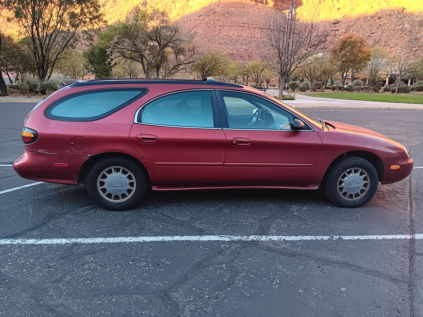 1996 Ford Taurus LX