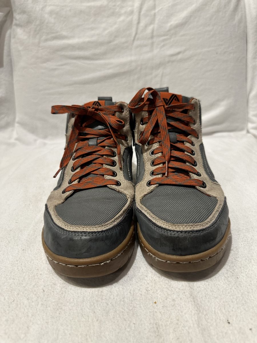 Forsake Clyde mens 8.5 gray/rust WP hiking boots