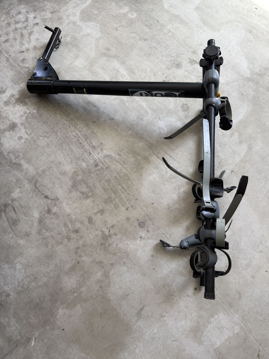 Curt bike rack