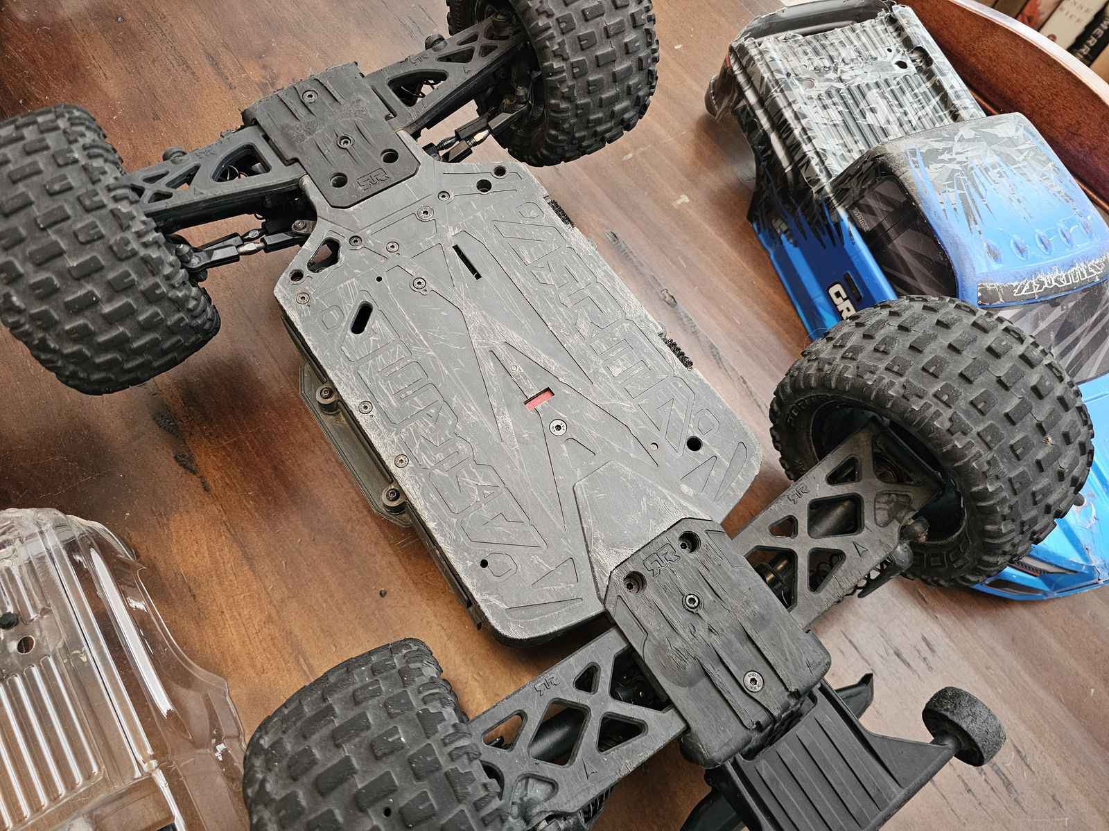 Main image 4