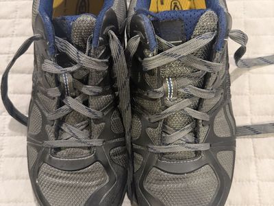 Keen Men’s Shoes Size 10.5