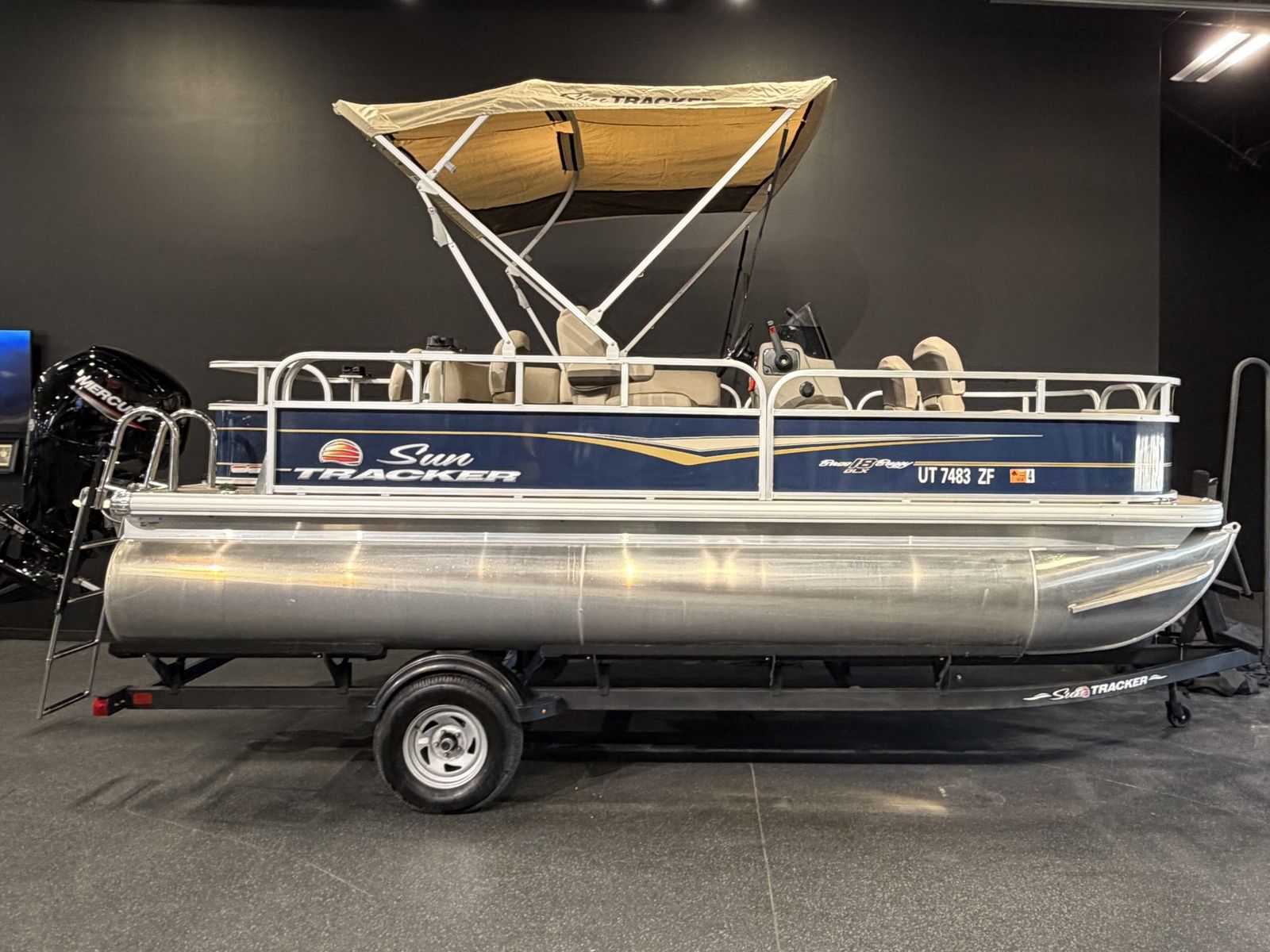 2024 Sun Tracker Bass Buggy 18 DLX