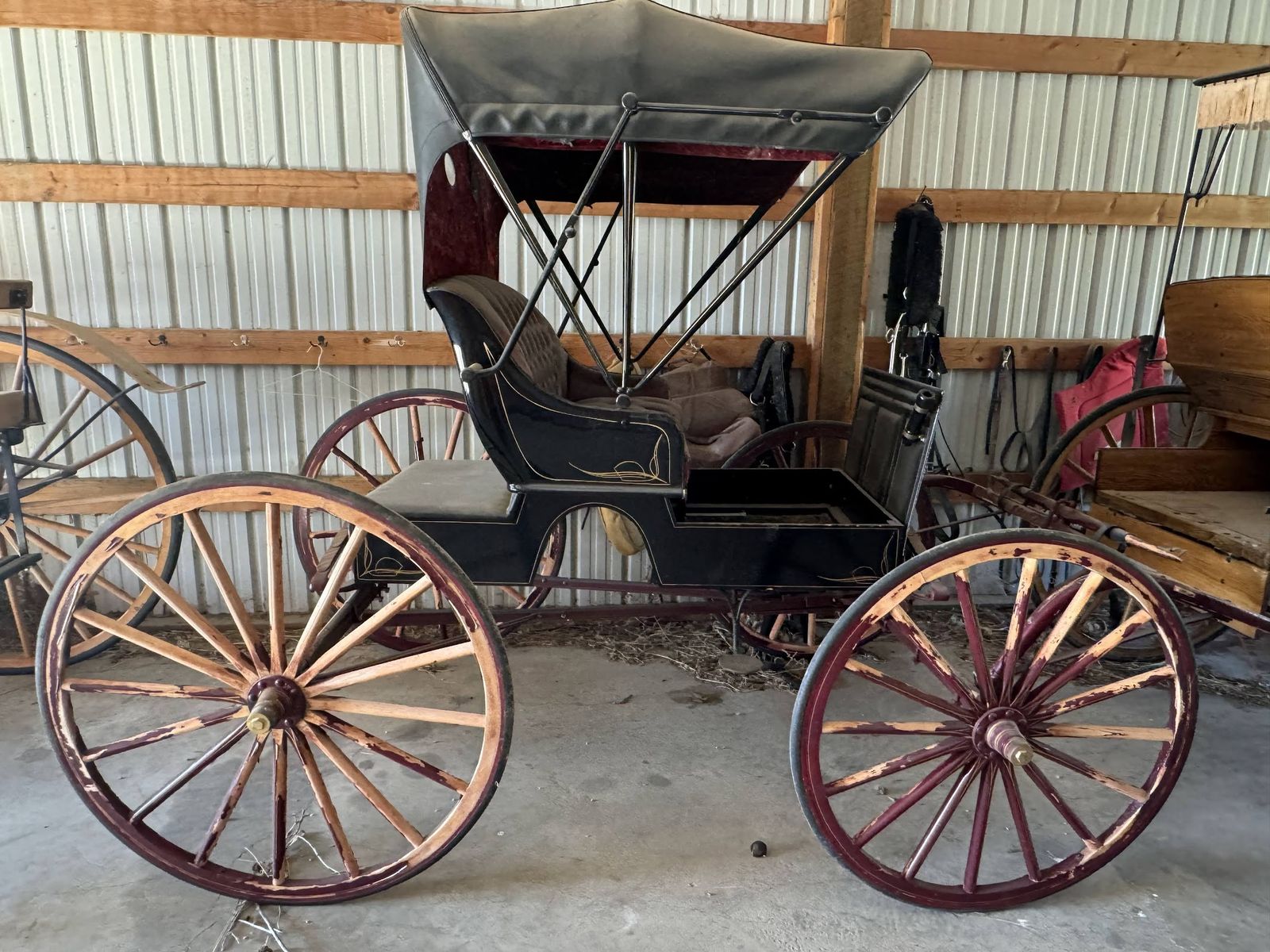 Antique Horse-Drawn Carriage - Two-Seater Buggy with Folding Top, Wooden Spoked Wheels