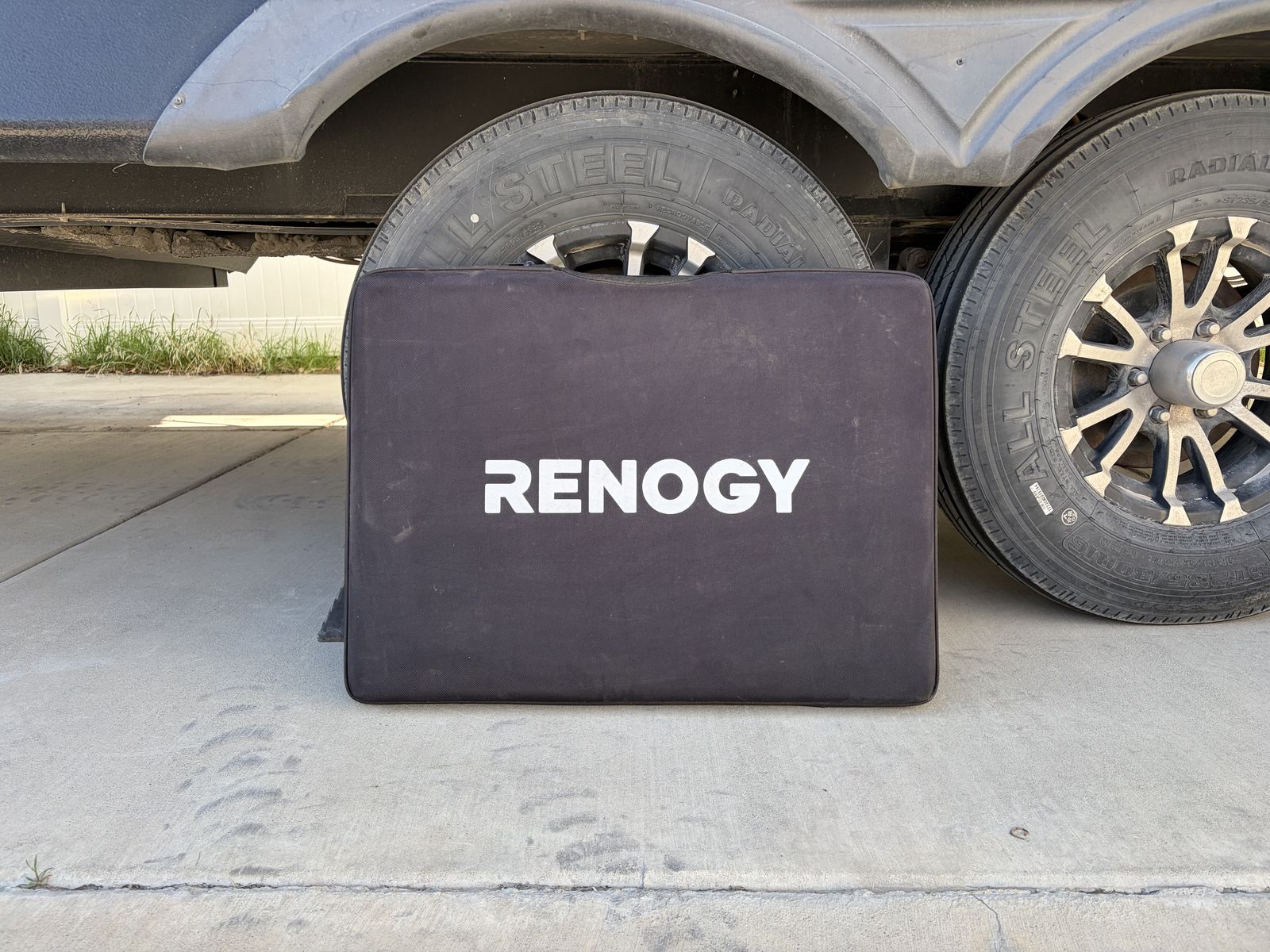 100 Watt Renogy Solar Panel With Charge Controller