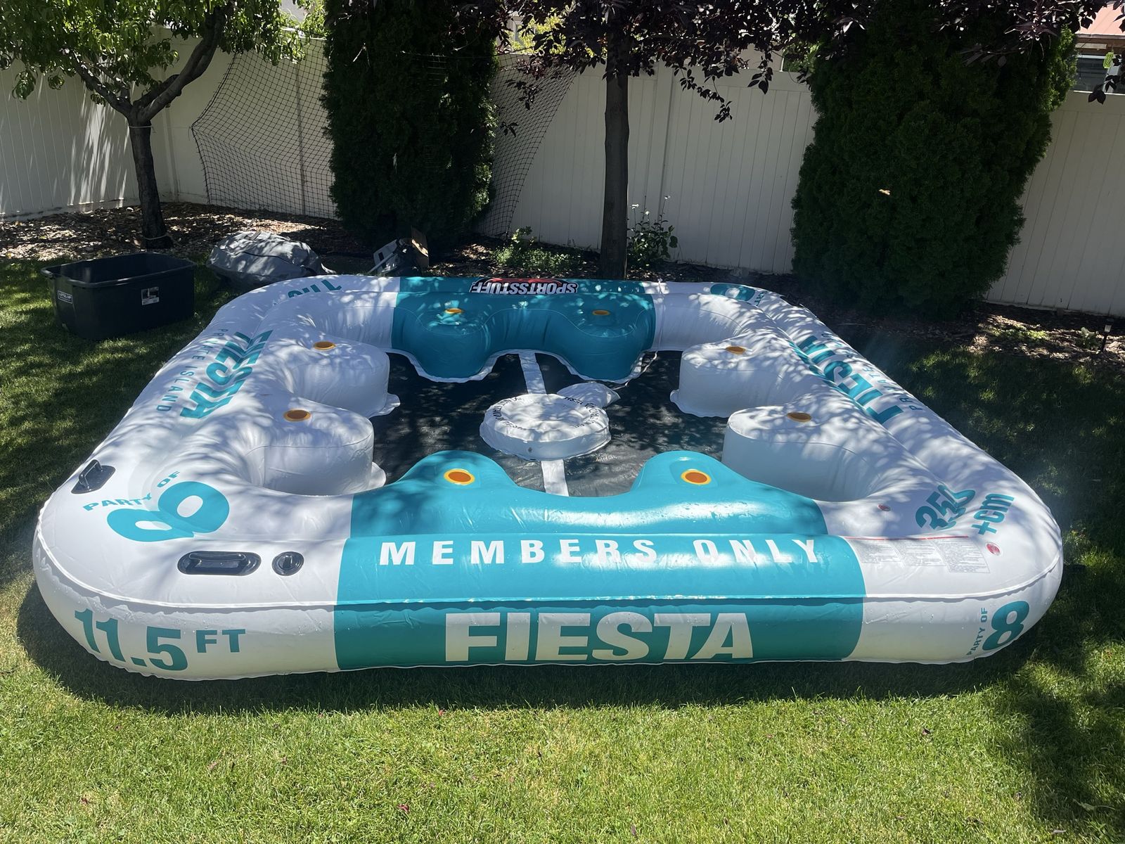 Sportsstuff Fiesta Island Inflatable Raft, 11.5ft Floating Lounge for 8 People