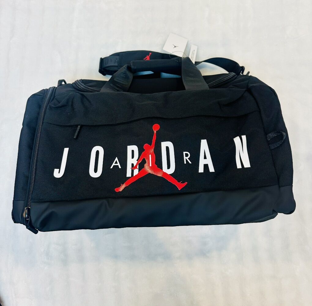 Nike Duffle Bag with Shoe Garage-Brand New