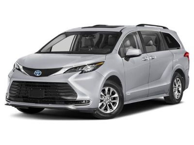 2023 Toyota Sienna XLE 8-Passenger