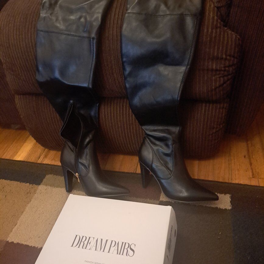 Womens new black Dream Pairs boots