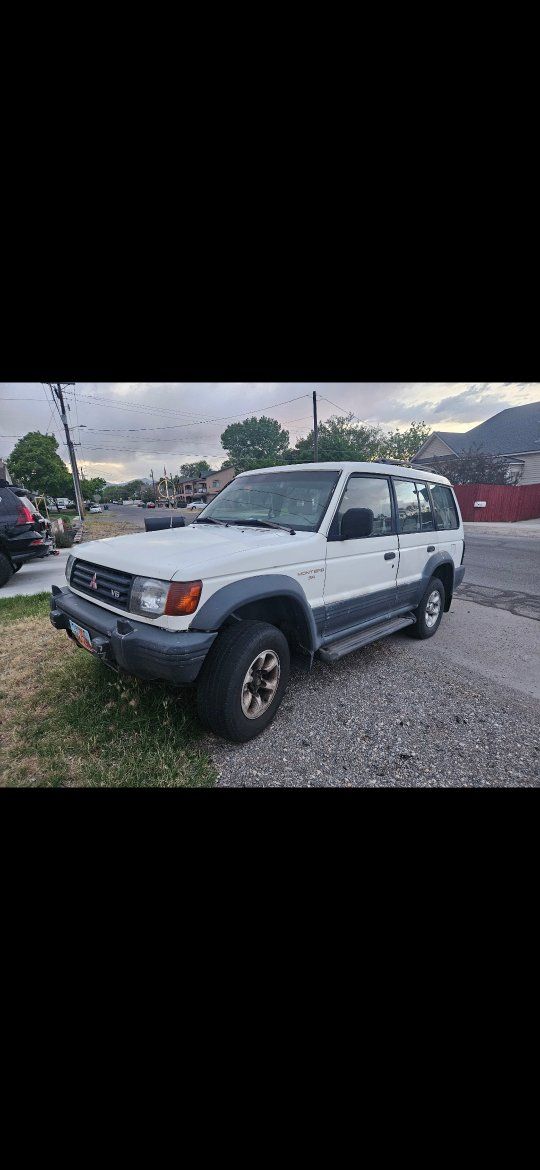 1997 Mitsubishi Montero 