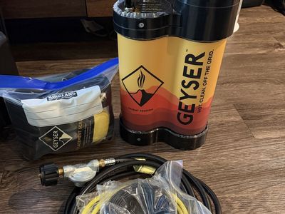 Geyser Systems Hot Off The Grid Portable Shower System with Hose and Accessories