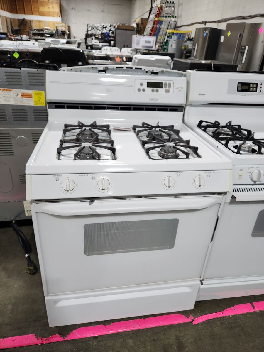 NICE CROSLEY 4 BURNER GAS RANGE! W-WARRANTY