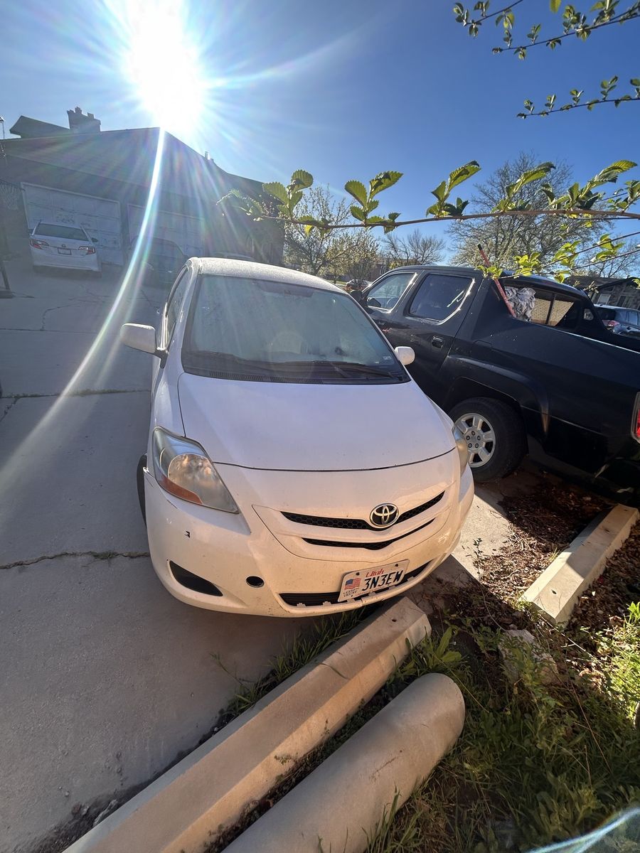 2008 Toyota Yaris LE