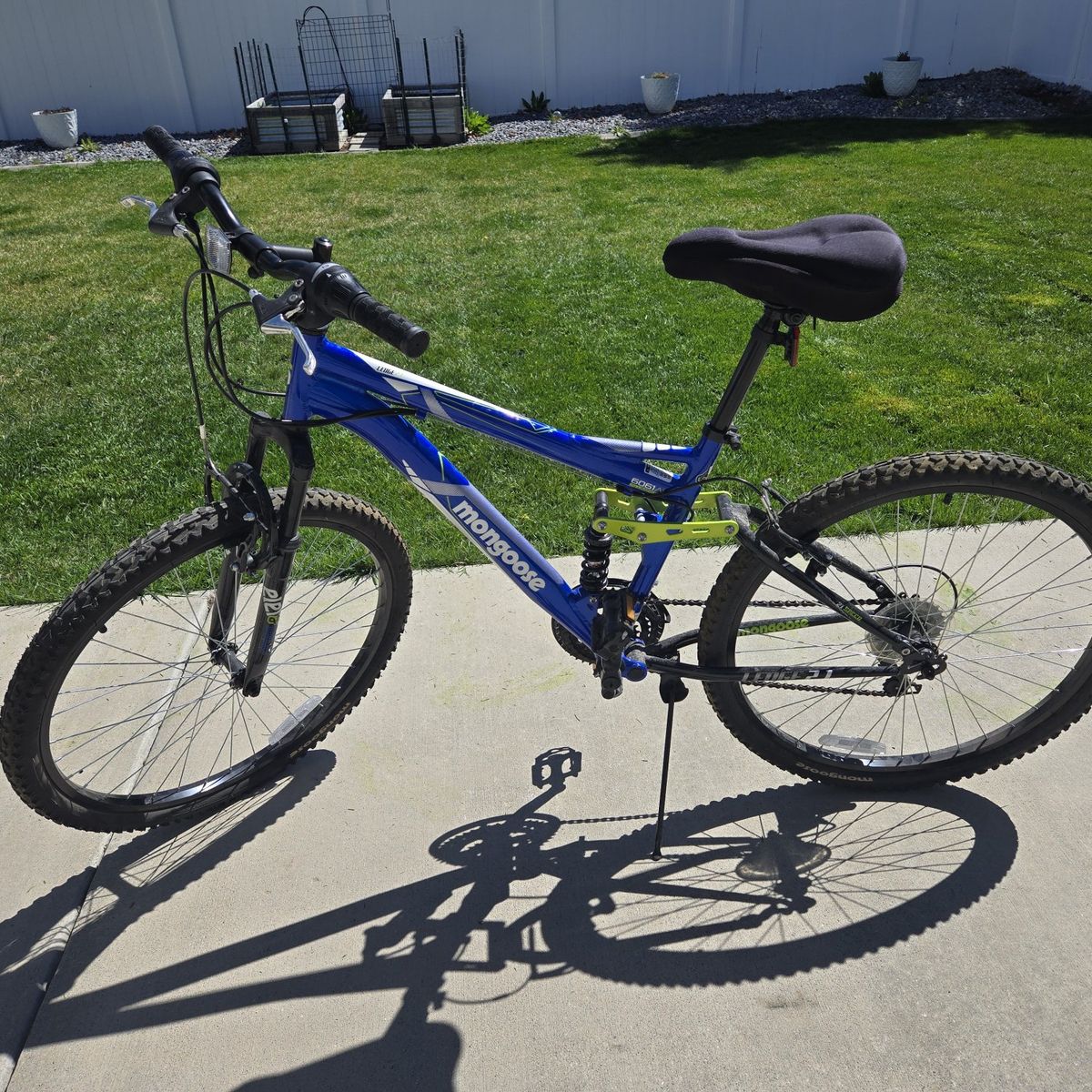 Adult Mountain Bikes