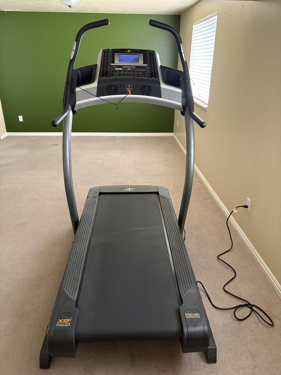 NordicTrack X9i Incline Trainer