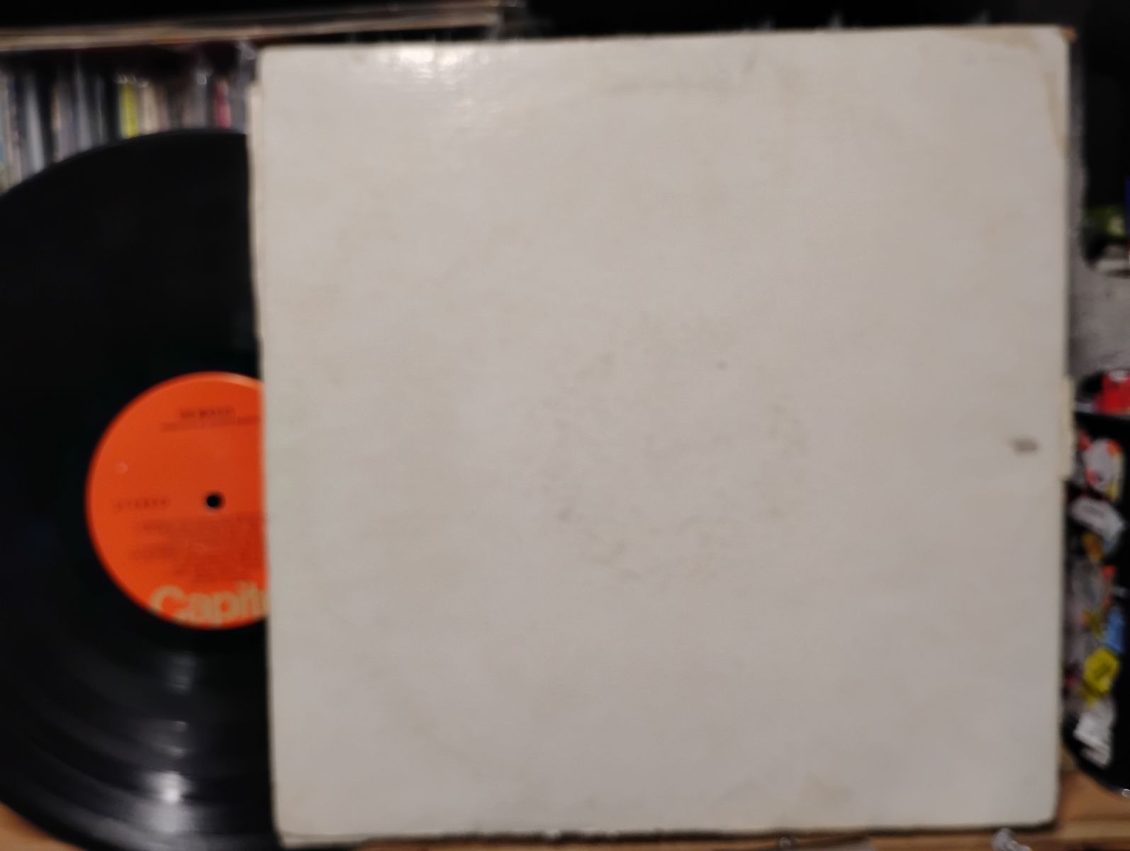 Main image 3