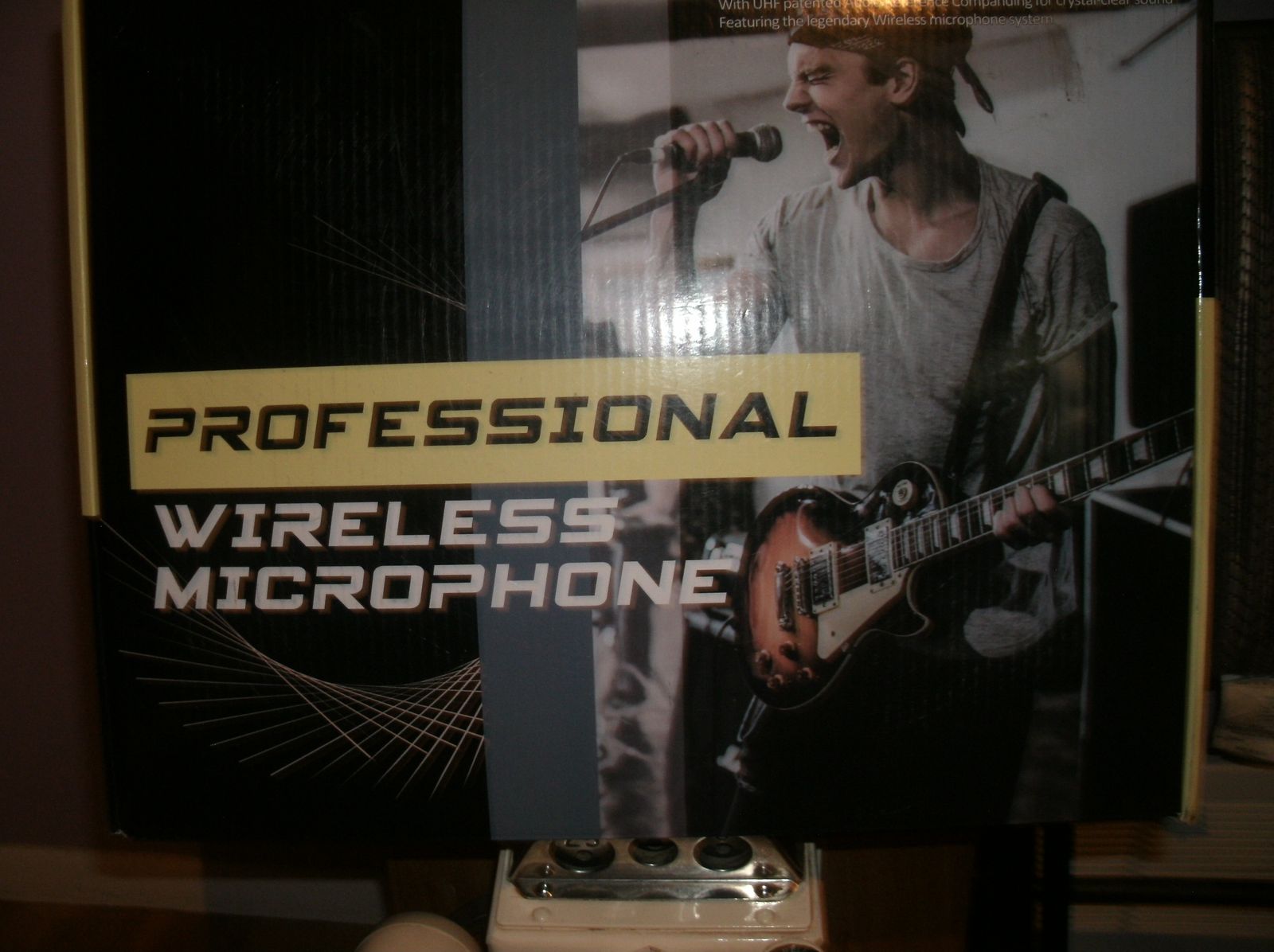 Pero Wireless Microphones & Stands