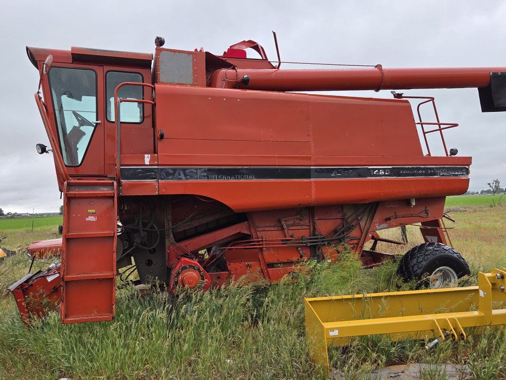 Parting out 1480 case grain combine