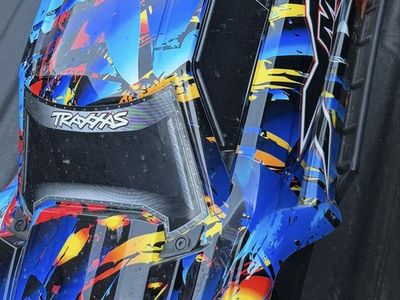 Clean Traxxas Xmaxx