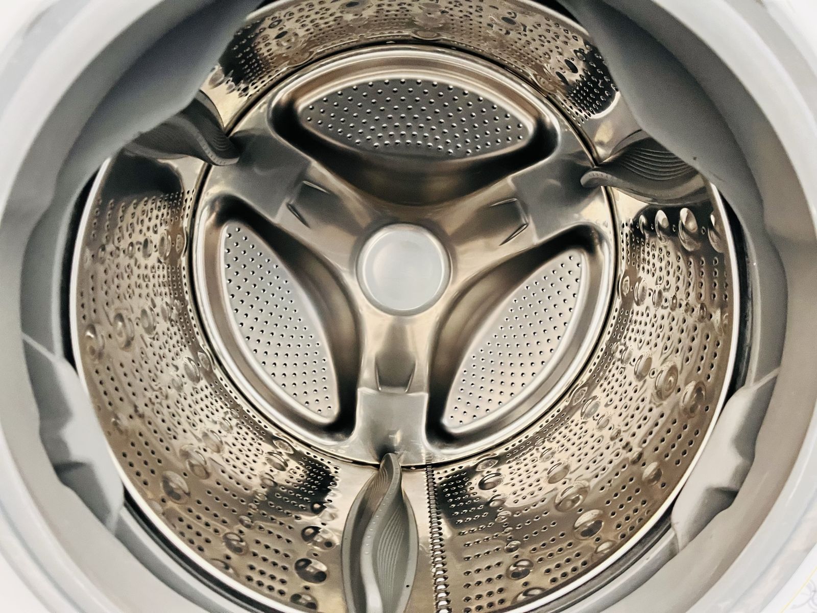 Main image 5