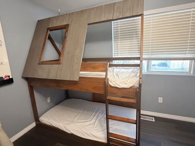 Kids Tree house bunk bed