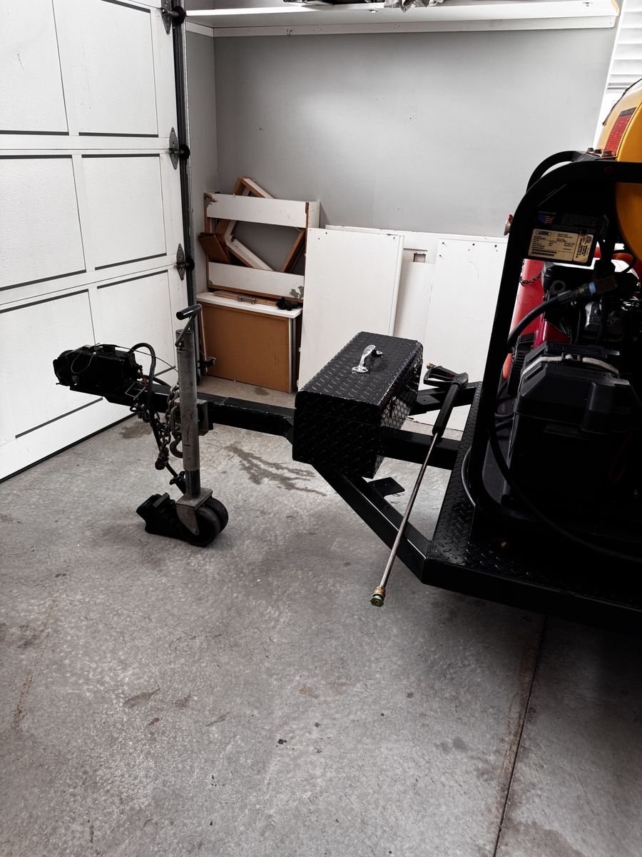 Main image 4