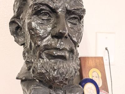 1961 ceramic Lincoln bust!