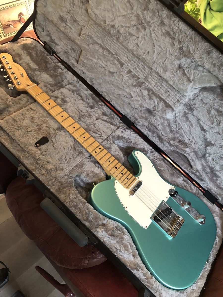 FENDER AMERICAN PRO TELE