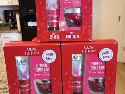Olay Regenerist Value Pack: Revitalising Cream Cleanser & Micro-Sculpting Cream (3 Sets)