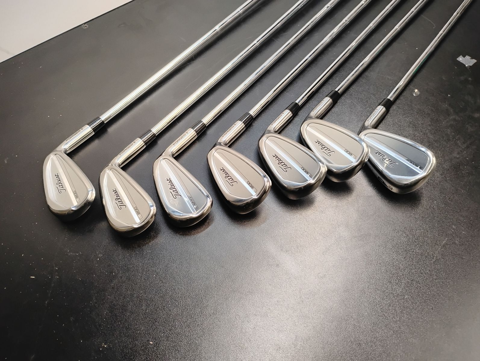 Titleist T200 Iron Set Golf Clubs