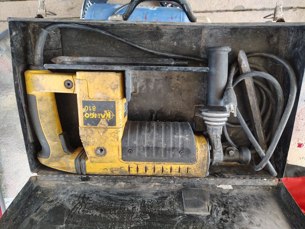 Kango 810 Hammer Drill & Chisel in Case - Heavy Duty Power Tool