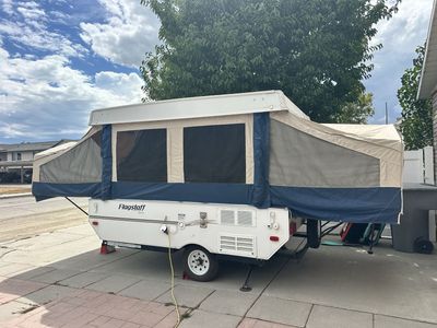 Clean, everything works Flagstaff tent trailer