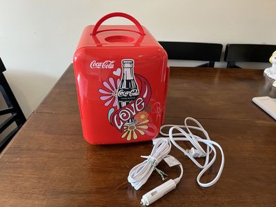 Coca-Cola Love Mini Fridge