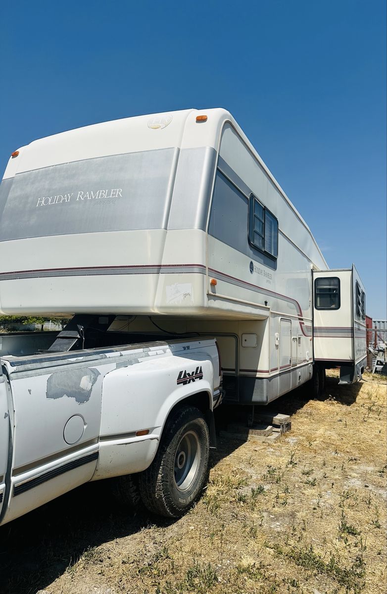 1994 Holiday Rambler Imperial 5th Wheel – 34 ft