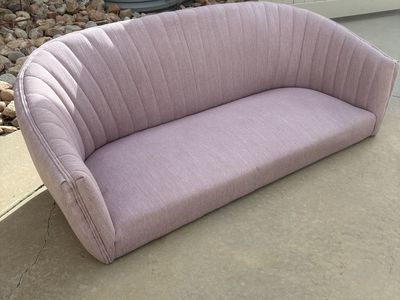 Free Small little couch, missing legs