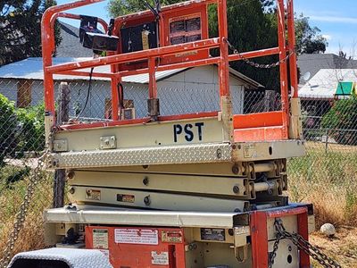 Jlg 19' Scissor lift and diamond trailer