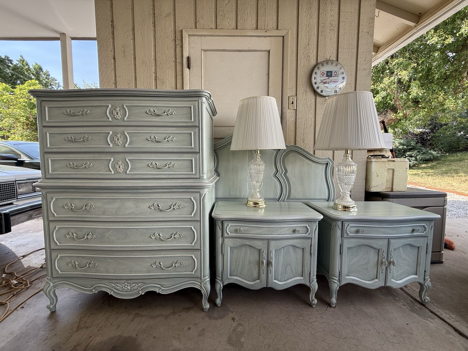 Thomasville French Provincial 4-Piece Bedroom Set - Dresser, Nightstands, Headboard
