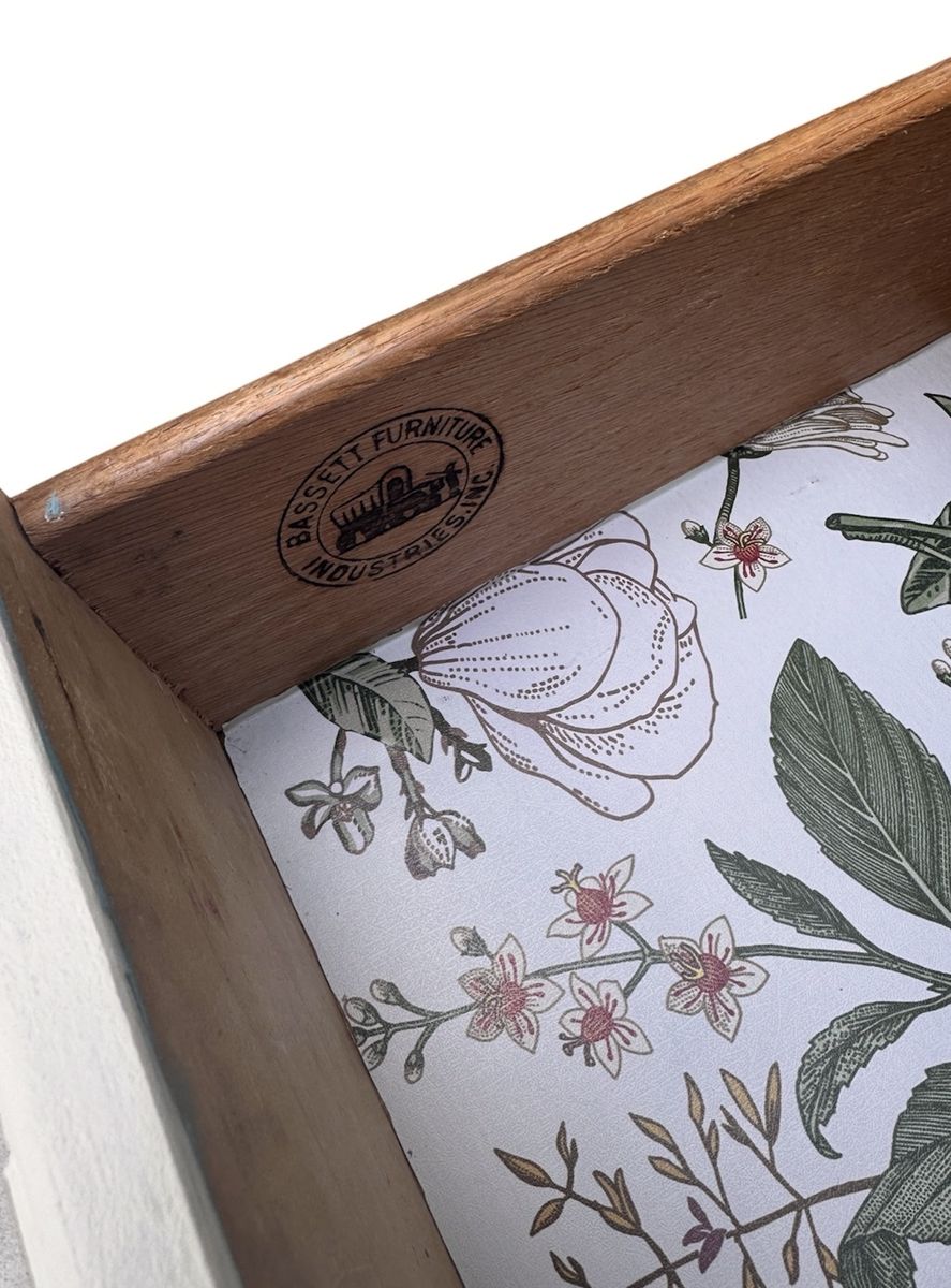 Main image 6