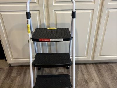 HBtower Model ZL1403 3 Step Ladder